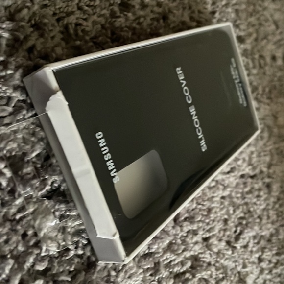 Samsung Black Silicone Phone Cover - Picture 3 of 3